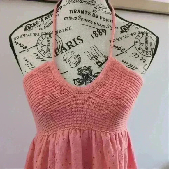 LE LIS | Women's Coral Eyelet Crochet Sleeveless Halter Midi Dress - Picture 4 of 9